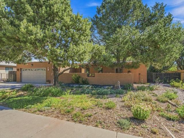 621 Paige Loop E, White Rock, NM 87547