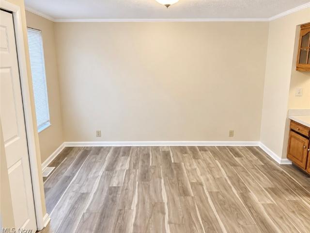 621 Tollis Parkway 6 46