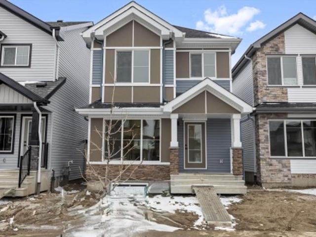 6226 A Avenue, Edmonton, AB, T5Y 4H3 house for sale | Listing ID E4473 | Royal LePage