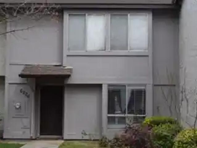 6226 Breeds Hl Ct, 3 beds, 2 full baths