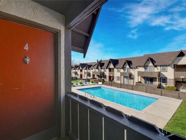 6228 Robinson St, Unit 4, Overland Park, KS 66202 | MLS #2624