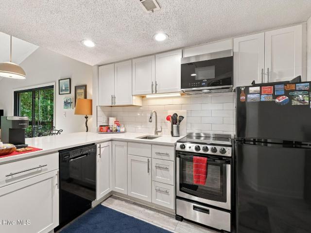 6229 Harbourside Drive