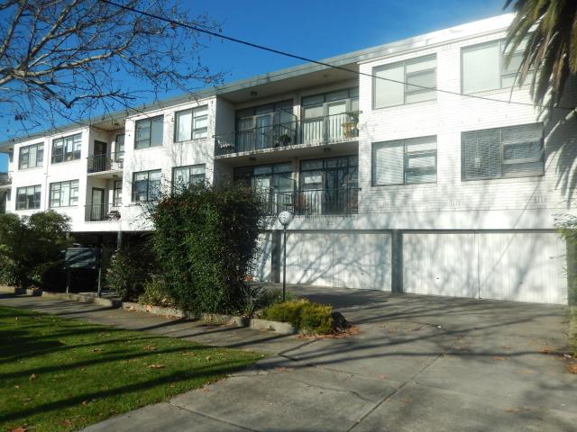 6/22 Allison Rd, Elsternwick