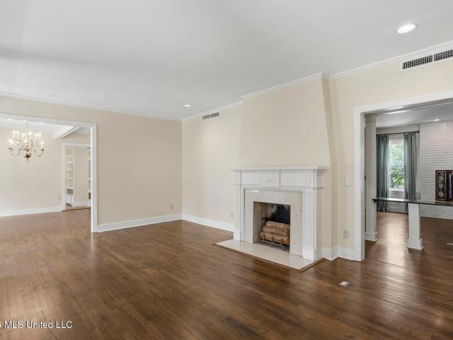 622 Broadway Avenue
