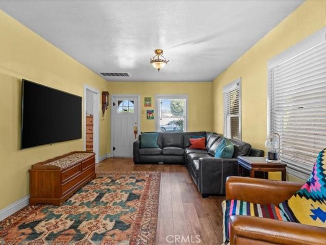 622 E Stearns