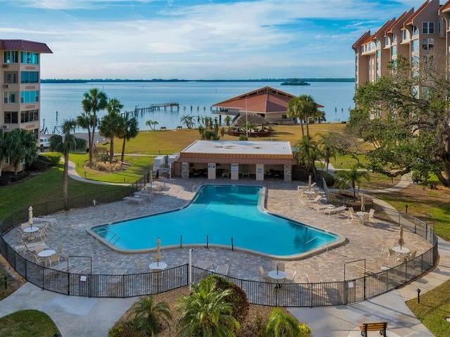 622 Edgewater Dr Unit 523, Dunedin, FL 34698
