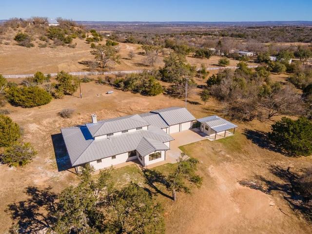 622 Paradise Ranch Rd, Fredericksburg, TX 78624 | MLS #100524