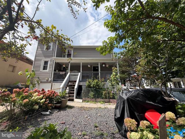622 W 8Th Street
