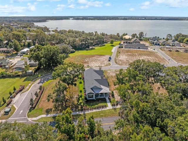 622 W 11th Ave, Mount Dora, FL 32757 | MLS #FC315993