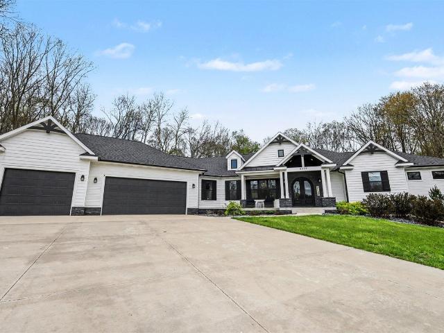 6238 North Ridge Court