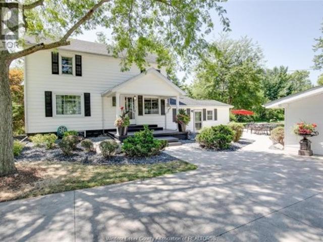 6239 Holden Road, Tecumseh, ON, N0R 1L0 house for sale | Listing ID 26022 | Royal LePage