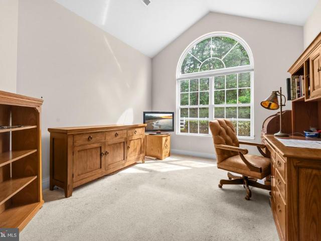 6233 autumn leaf dr