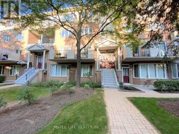 Willowdale, Toronto, Ontario - Garden, Lift