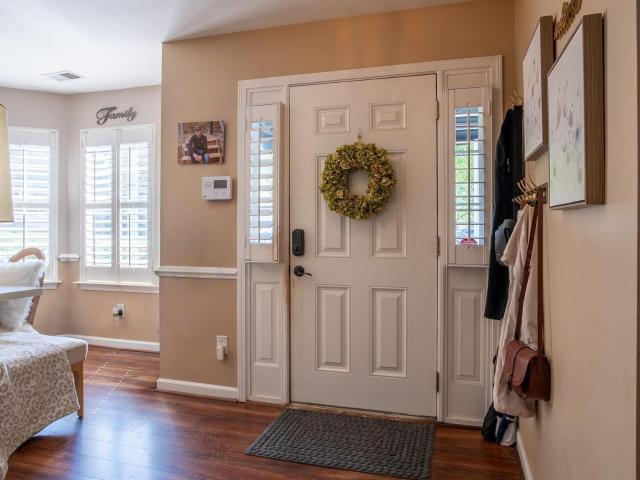 623 Fairview Lake Way