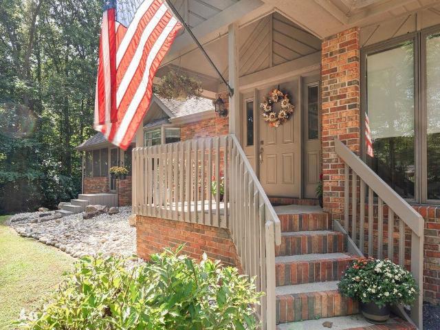 623 Lakewood Place