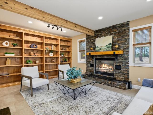 623 Weston Road