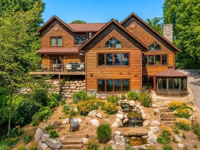 6245 Sugarbush Trail