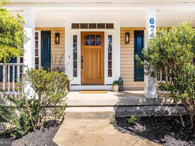 6243 Woodville
