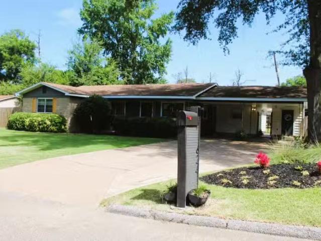 624 CEDAR, WEST HELENA, AR 72390