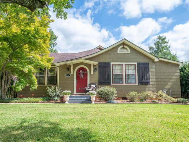 624 E Lee