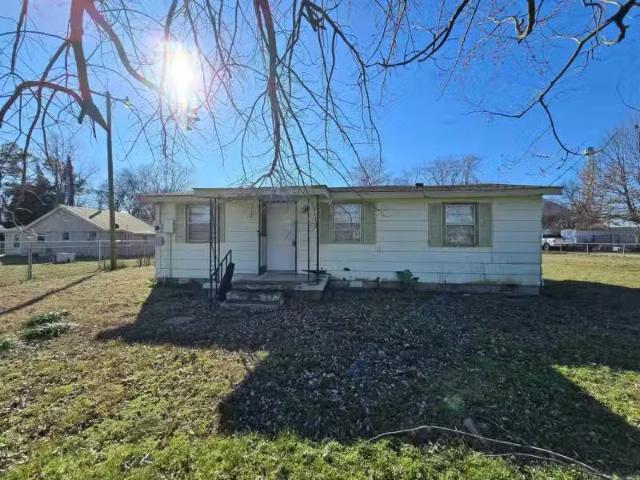 624 S OZARK AVE, TRUMANN, AR 72472