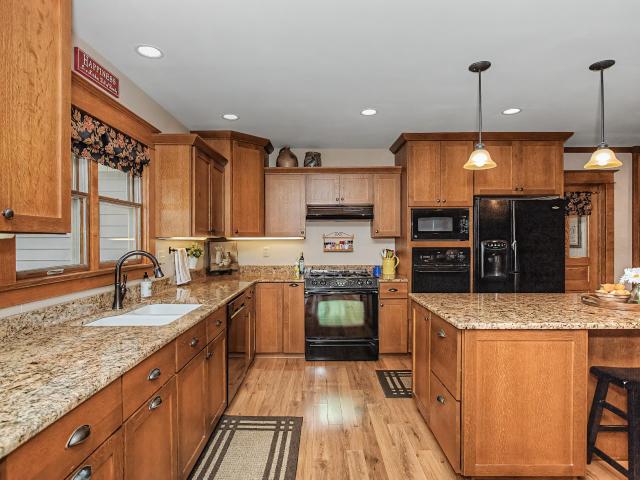 625 Grand Avenue