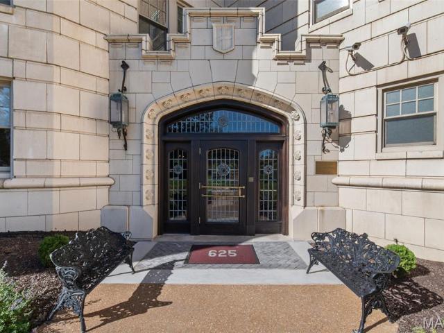 625 S Skinker Blvd, Unit 103, St. Louis, MO 63105 | MLS #25068