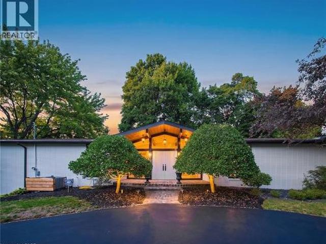625 Sir Richards Road, Mississauga, ON, L5C 1A3 house for sale | Listing ID 40859 | Royal LePage