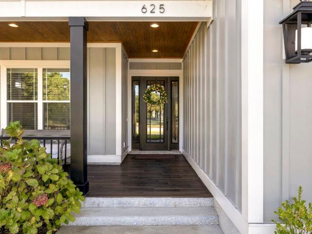 625 Waterbridge Blvd