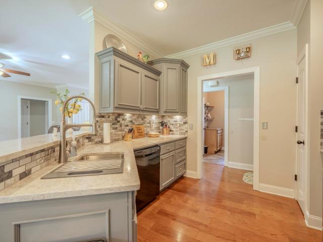 625 twelve oaks dr