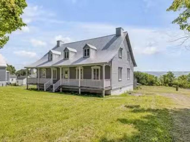 6266 6268 Av. Royale, L'Ange Gardien, QC, G0A 2K0 house fo.