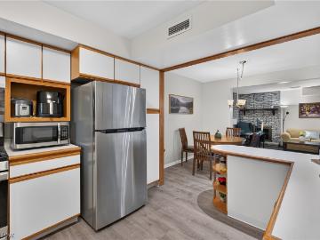 6260 Greenwood Parkway 202