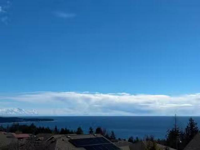 6263 Apollo Road, Sechelt, BC, V7Z 0N7 Single Family Propert.