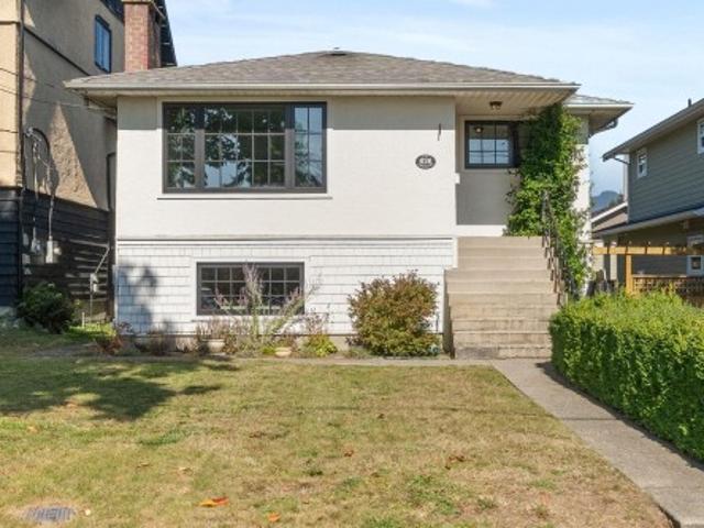 626 13Th Street E, North Vancouver, BC, V7L 2M5 house for sale | Listing ID R3168 | Royal LePage