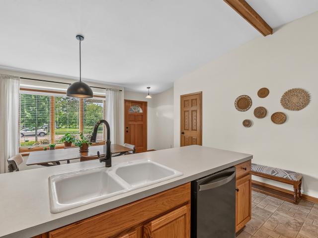 626 W Prospect St