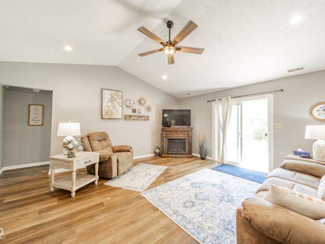 6279 Briargate Drive