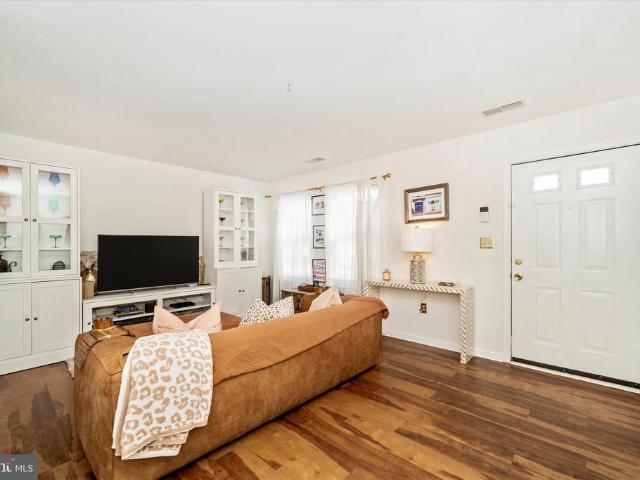 6271 Sandpiper Court # 8