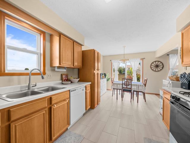 627 Cranbrook