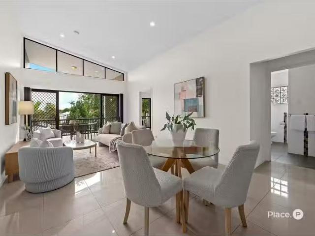 6/27 Brinawa Street, Camp Hill Apartment for rent Listed by M.