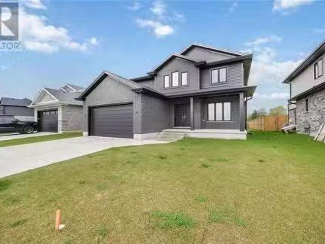627 Ketter Way, Plympton Wyoming, ON, N0N 1T0 house for sale.