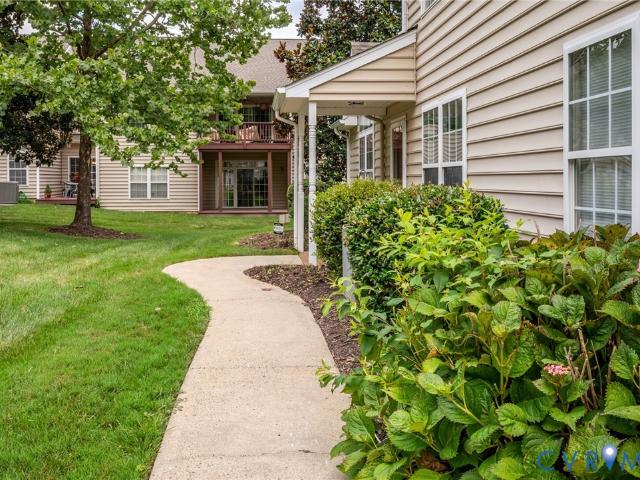 627 Hazeltine Court