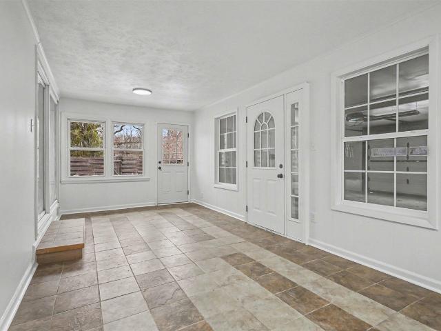 6287 Winding Lane