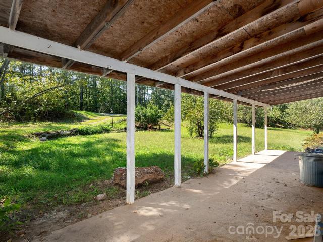 628 Grassy Knob Road