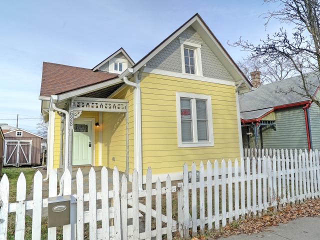 628 E McCarty Street