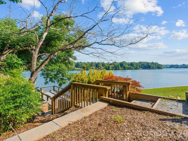 6296 Southlake Drive