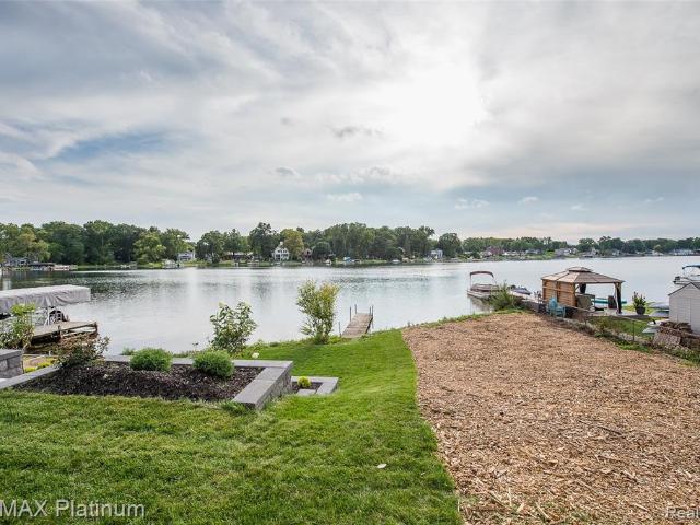 6298 Fonda Lake Drive