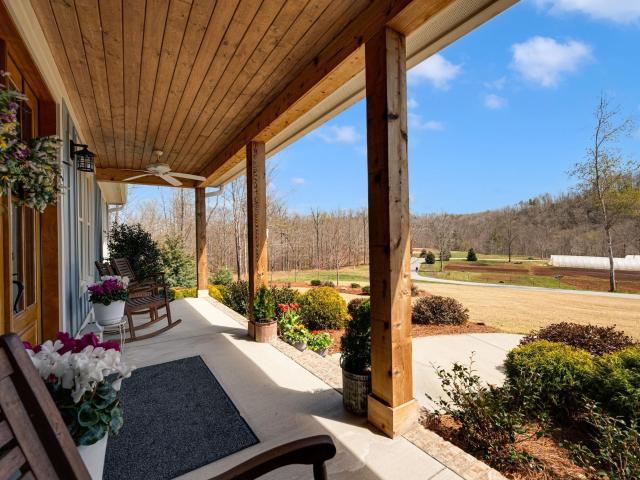 629 Riverstead Dr, Marietta, SC 29661 | MLS #1586
