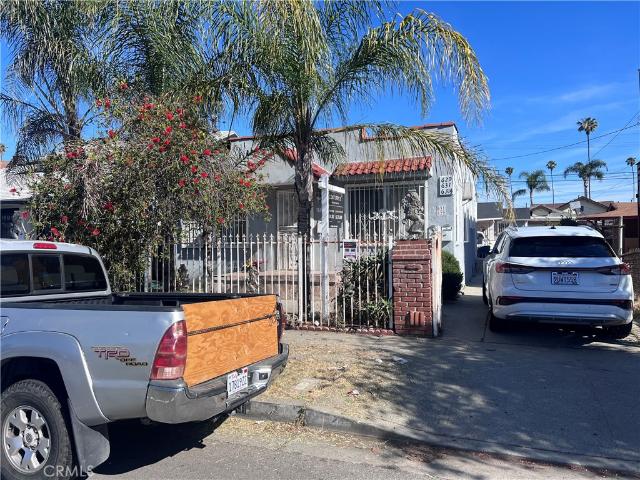 629 w GAGE Avenue