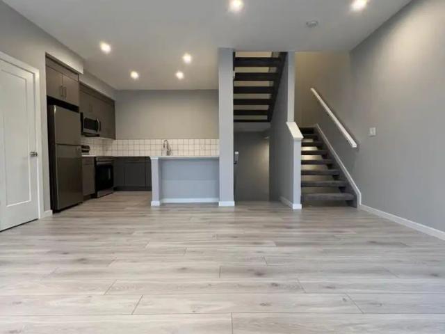 #62 1304 Rutherford Rd SW — #62 1304 Rutherford Rd SW