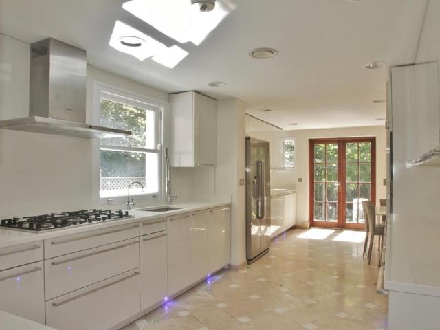 62 Warwick Gardens, London, W14 8PP, United Kingdom | 6 bed house for rent #127836433 | Rentberry
